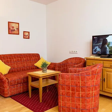 Апартаменты Schoenangerhof