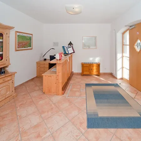 Schoenangerhof Apartman *